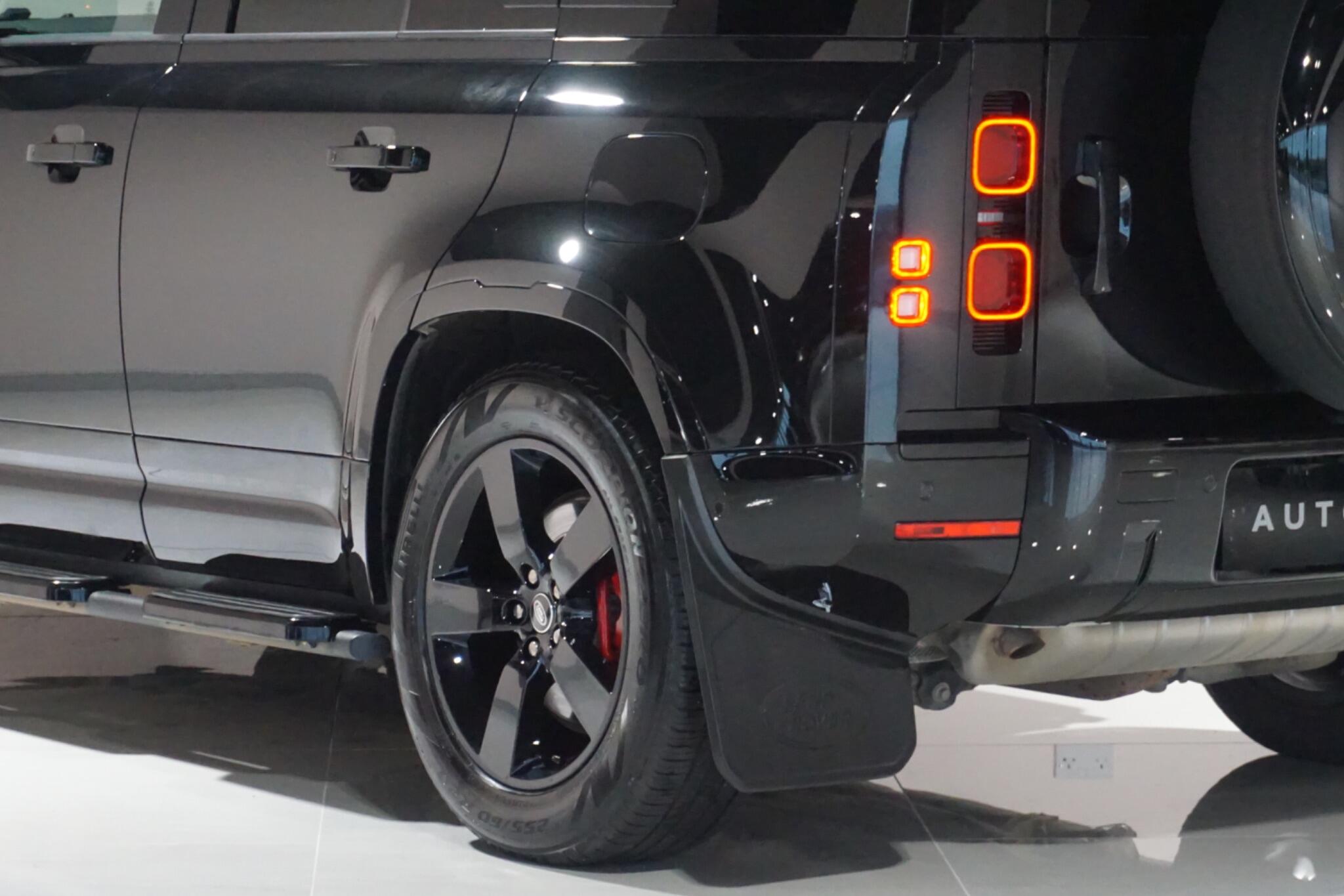 Land Rover Defender 110 2.0 P400e 15.4kWh XS Edition SUV 5dr Petrol Plug-in Hybrid Auto 4WD Euro 6 (s/s) (404 ps)